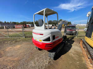 Ventes chaudes TAKEUCHI TB230 Mini (jusqu'à 12 000 livres) Excavatrice avec moteur, boîte de vitesses, pompe et roulement comme composants principaux pour une utilisation en jardin - Product Image 6