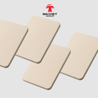 Panneau décoratif en PVC de charbon de bambou de 17mm pour armoires de chambre à coucher Finition brillante Densité 0.55g/cm3 Feuilles de plastique de taille 1220x2440mm