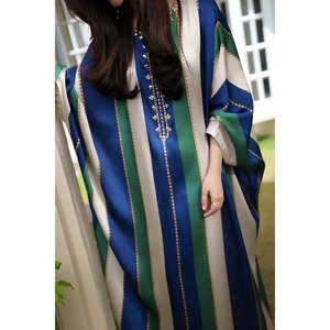 Premium Breathable Mix-Fabric Handwork Knee-Length Slit Kaftan for Women-ODM Supply - Product Image 4