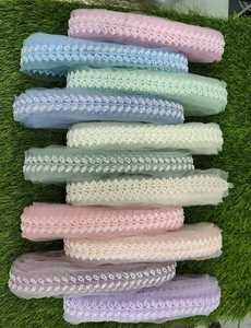 Cordones bordados a máquina hechos a medida en diseños florales y en diez opciones de color para vestidos de novia en 1 pulgada de ancho para reventa. - Product Image 3