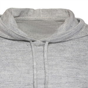 Sweat à capuche en molleton pour hommes et femmes avec cordon de serrage réglable pour les tenues décontractées d'hiver et les aventures en plein air. - Product Image 6