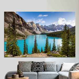 Art sur toile du lac Moraine : élégant impression de paysage canadien, toile enveloppée - Product Image 1