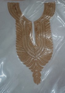 Chaîne de cou métallique réglable à la mode pour filles tour de cou métallique classique avec étiquette personnalisée - Product Image 5