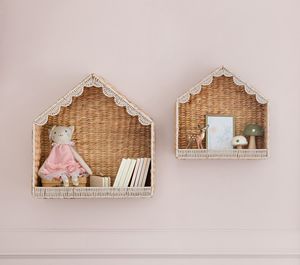 Étagère murale en forme de maison en jacinthe d'eau, faite à la main, naturelle, confortable, ludique, rangement et présentoir pour la chambre d'enfant, la crèche et la salle de jeux - Product Image 1