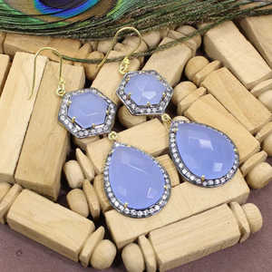 Boucles d'oreilles vintage en argent sterling 92.5 avec manchette fine en calcédoine bleue pour les mariages - Product Image 2