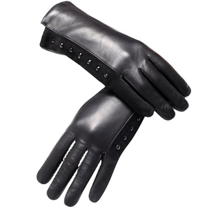 Guantes de viaje al aire libre diarios lisos de piel de cabra negra de invierno para mujer de Pakistán - Product Image 2