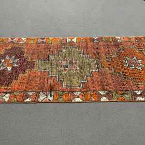 พรมวิ่งสไตล์ตุรกี ขนาด 3x10.7 ฟุต (91x325 ซม.) ลายตารางสีส้มแบบวินเทจ - Product Image 5