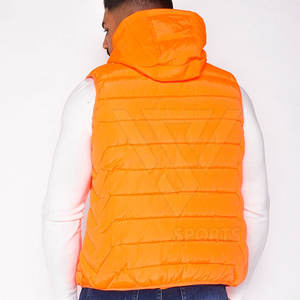 Chaqueta acolchada sin mangas a la moda para hombre Slim Fit Logo personalizado Stand Collar High Street Style para invierno - Product Image 4