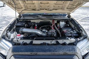 TOYOTA CAMRY TRD OFF-ROAD DOUBLE CAB 4X4 D'OCCASION 2017 (CONDUITE À GAUCHE/DROITE) - Product Image 5