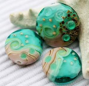 Perles en résine - Décoration d'intérieur artisanale, cadeau, taille personnalisable, coloré pour mariage et Saint-Valentin - Product Image 6