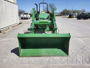 Tractor agrícola JohnDerr 520M de alta calidad 40HP 4x4 con 60 engranajes de plataforma de siega y componentes de núcleo de motor ruedas 4WD - Product Image 2