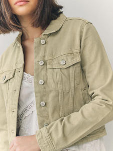 Chaqueta vaquera de camionero de algodón verde salvia personalizada para mujer, cierre de botones diseñado para mujer, comodidad para todas las estaciones - Product Image 4