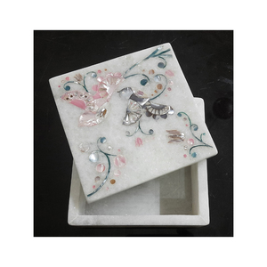 กล่องเก็บเครื่องประดับงานฝังลายนกทำจากหินอ่อนสีขาวสำหรับตกแต่งบ้านและเป็นของขวัญสุดพิเศษ - Product Image 1