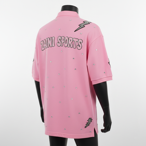 Polo homme en piqué de coton premium 210 GSM, rose, avec logo personnalisé en strass thermocollant, tissu doux et respirant. - Product Image 3