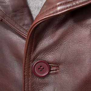 Chaqueta de Cuero para Hombre Estilo Urbano Moderno, Impermeable y Ecológica, Prenda Exterior Informal y Cómoda con Logotipo Frontal - Product Image 4