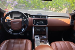 รถยนต์ Range Rover Supercharged Autobiography ปี 2016 สภาพดีเยี่ยม เครื่องยนต์ V8 ซูเปอร์ชาร์จ 510 แรงม้า ระบบขับเคลื่อน 4 ล้อ สีเขียว British Racing Green ไม่ได้ดัดแปลงใดๆ - Product Image 4
