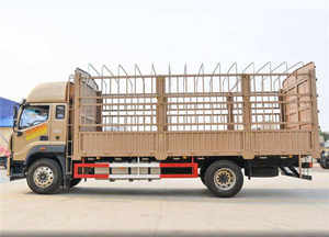 Camion de transport de marchandises Euro 3 6X4 d'occasion 2020, 10-15 tonnes, transport d'animaux, diesel, bon état, conduite à gauche - Product Image 2