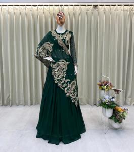 Conjunto de Lehenga Choli para Mujer con Mangas Elegantes con Cordones, Bordado en Georgette, con Dupatta a Juego - Product Image 2