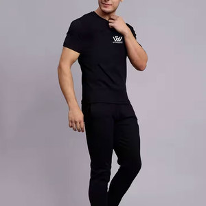 เสื้อยืดและกางเกงขายาวผู้ชายทรงสลิมฟิต ระบายอากาศได้ดี น้ำหนักเบา สไตล์ลำลองสำหรับฤดูร้อน กำลังเป็นที่นิยม พร้อมบริการ OEM - Product Image 2