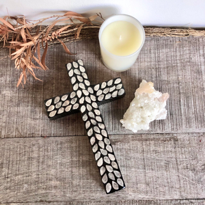 Vente en gros de carreaux de mur en nacre de haute qualité incrustation croix suspendue décoration murale faite à la main du Vietnam - Product Image 6