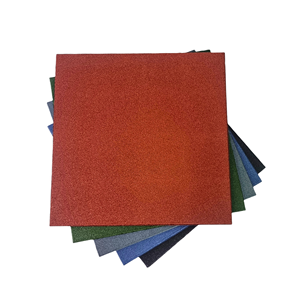 Revêtement de sol de terrain de jeu en caoutchouc de la meilleure qualité avec des propriétés de sécurité améliorées Tuiles de sécurité en caoutchouc pour PlayArea & Fitness - Product Image 1