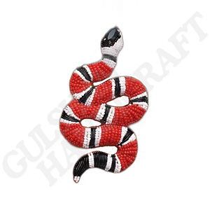 Boucles d'oreilles brodées à la main en or et noir de forme unique-Bijoux sur le thème nautique Tissu de haute qualité avec couleur or et noir - Product Image 6