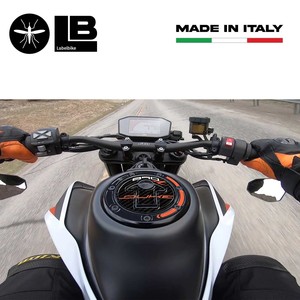 Kit di 3 Protezioni Adesive in Gel 3D per Serbatoio KTM 890 DUKE R e Moto Compatibili, Copertura Serbatoio Premium - Product Image 3