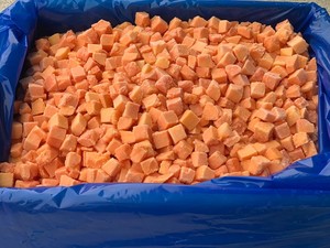 Cubos y Trozos de Papaya Congelados IQF Premium de Vietnam - Product Image 1