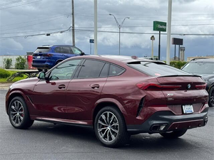 รถยนต์บีเอ็มดับเบิลยู X6 ปี 2025 สีแดง รถเอสยูวี ภายในสีเข้ม เบาะหนัง หลังคาซันรูฟ ไฟหน้า LED เกียร์อัตโนมัติ - Product Image 6