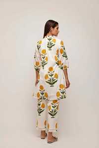 Conjunto único y elegante de Co-ord Kurta para fiesta de noche Kimono Kaftan Tassel Tie Neck Venta caliente para Resorts Fiestas Natural Tallas grandes - Product Image 3