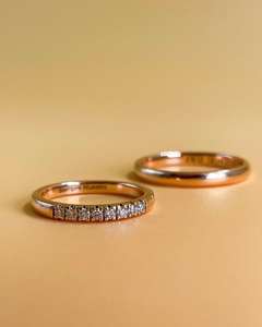 2มิลลิเมตรรอบตัด Moissanite ครึ่งนิรันดร์แต่งงานวงในกุหลาบทอง | Dainty ครบรอบเจ้าสาว STACKABLE เครื่องประดับที่ดี - Product Image 1