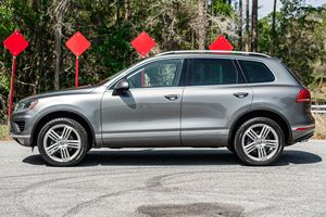 2015 T0UA-REG TDI Executive Low Mileage Sound Engine Transmission <b>Panoramic</b> SUNroof LED lights Ready to Ship - Product Image 2