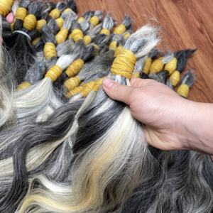 Paquet de cheveux gris bruts en vrac Cheveux humains Nouveau produit Fournisseurs d'extensions de cheveux humains noirs à double trame - Product Image 4