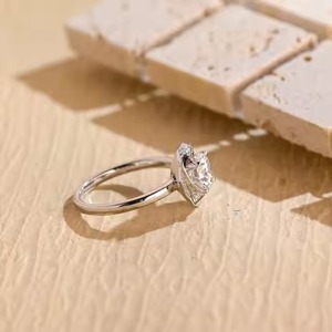 Anillo de compromiso de diamante cultivado en laboratorio de corte redondo de oro sólido de 14K, anillo de promesa Floral único, regalo de aniversario de boda para mujer - Product Image 5