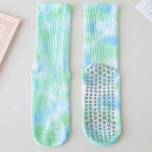 Chaussettes de yoga et de Pilates unisexes personnalisées, solides, antidérapantes, avec logo, vente en gros, en spandex/nylon/coton, respirantes, épaisses, pour hommes - Product Image 3