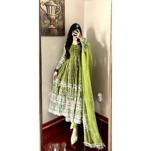Salwar Kameez de Georgette Sintética de Lujo con Bordados Hermosos, Largo hasta el Suelo, de Secado Rápido, Colores Personalizados, para Fiestas y Festivales de Mujer - Product Image 4