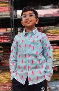 OEM garçons pur coton poche sur le devant col chemise confortable décontracté enfants formel mariage anniversaire pique-niques en gros Inde - Product Image 5