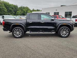 Camioneta GMC Canyon Denali 2023 Usada en Buen Estado, Color Negro Ónix - Product Image 6