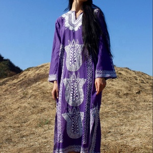 Caftán de Algodón Turco con Bordado Floral, Silueta en A, Punto Cadena, Talla Única, Estilo Vintage de Verano - Product Image 1