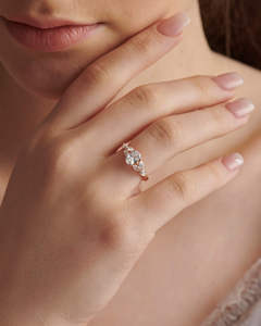 Brillant Vintage Style or 0.56ctw Marquise coupe ovale coupe côté pierre Solitaire laboratoire cultivé diamant bijoux femmes mariage fête porter - Product Image 4