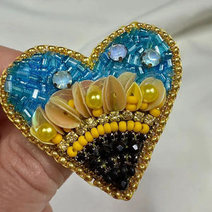 Broche de Ángel con Cuentas y Lentejuelas Blancas, Elegante Accesorio Festivo para Solapa, Ropa, Regalos - Product Image 1