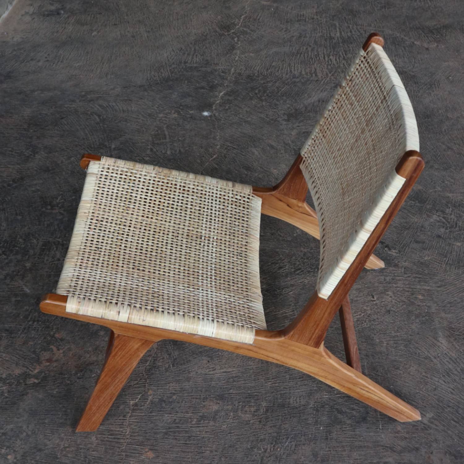 เคลือบไม้สักธรรมชาติ