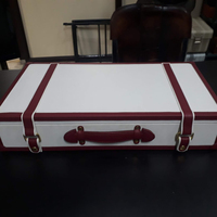 Ensemble de bar portable haut de gamme en similicuir, best-seller, avec ouvre-bouteille et verre à whisky - Couleur personnalisée écologique pour utilisation en voiture