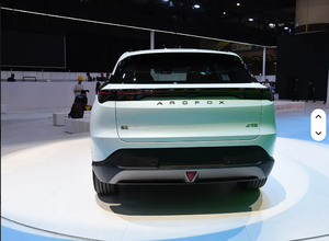 Versión de alto rendimiento 2025 Venta caliente de hoy ARCFOX Alpha ARCFOX T5 520 PRO New Energy Electric Vehicle Used Ev Car - Product Image 4