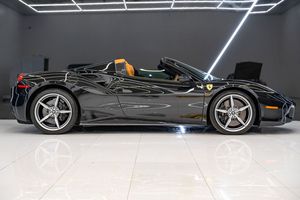 Spécifications limitées / Occasion 2018 488 Spider Base 2D Cabriolet - Product Image 2
