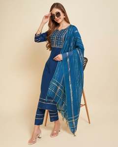 Elegancia de la cita de la cena: Gracia la ocasión con vestidos de cena para mujeres: opciones elegantes y elegantes perfectas para una cena inolvidable - Product Image 4