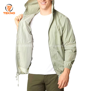 2025 venta al por mayor de alta calidad chaqueta cortavientos con capucha lluvia para Hombres Nuevo diseño corredores deportivos impermeable para invierno OEM con servicio - Product Image 4