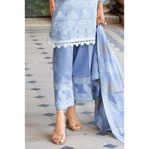 Traje de 3 Piezas para Mujer con Bordado de Zari y Lentejuelas, con Dupatta Estampada DN-52037 - Product Image 1