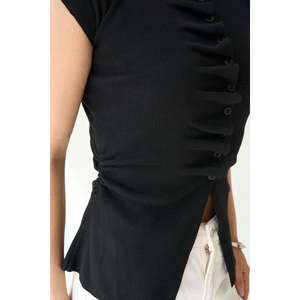 <b>Black</b> Buttoned <b>Sleeveless</b> Casual Knitted Acrylic V-neck <b>Cardigan</b> - Product Image 3