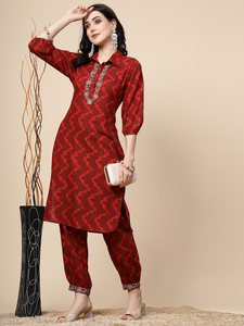 Top Indian Trendy Women Maroon Color Embroidered Rayon Fabric Collar Neck Straight Knee-Length <b>Three</b>-Quarter Sleeve Kurta Pant - Product Image 4